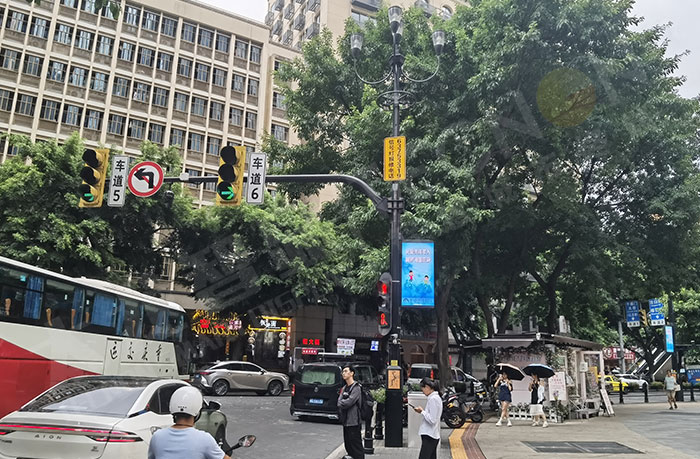 智慧路灯,LED灯杆屏